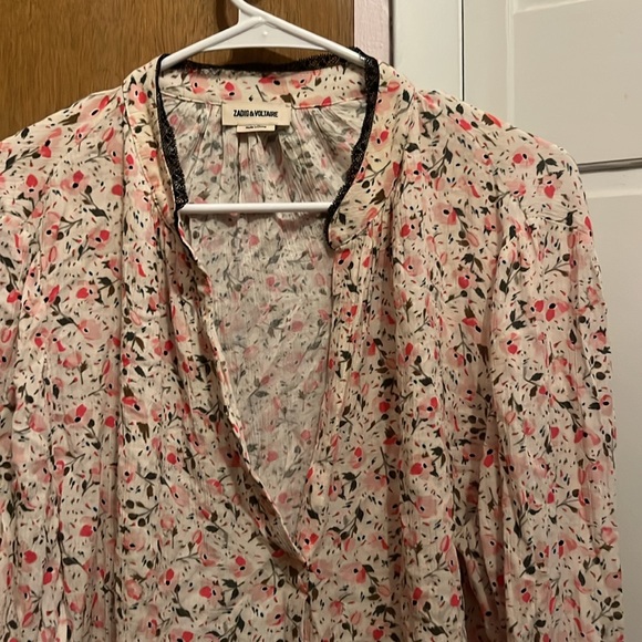 Zadig and Voltaire blouse.  White, pink based top.  Deep v neck.  Lace collar - Picture 2 of 5